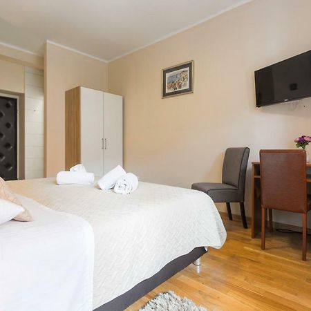 Golden Split Rooms Buitenkant foto