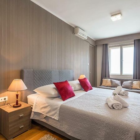 Golden Split Rooms Buitenkant foto