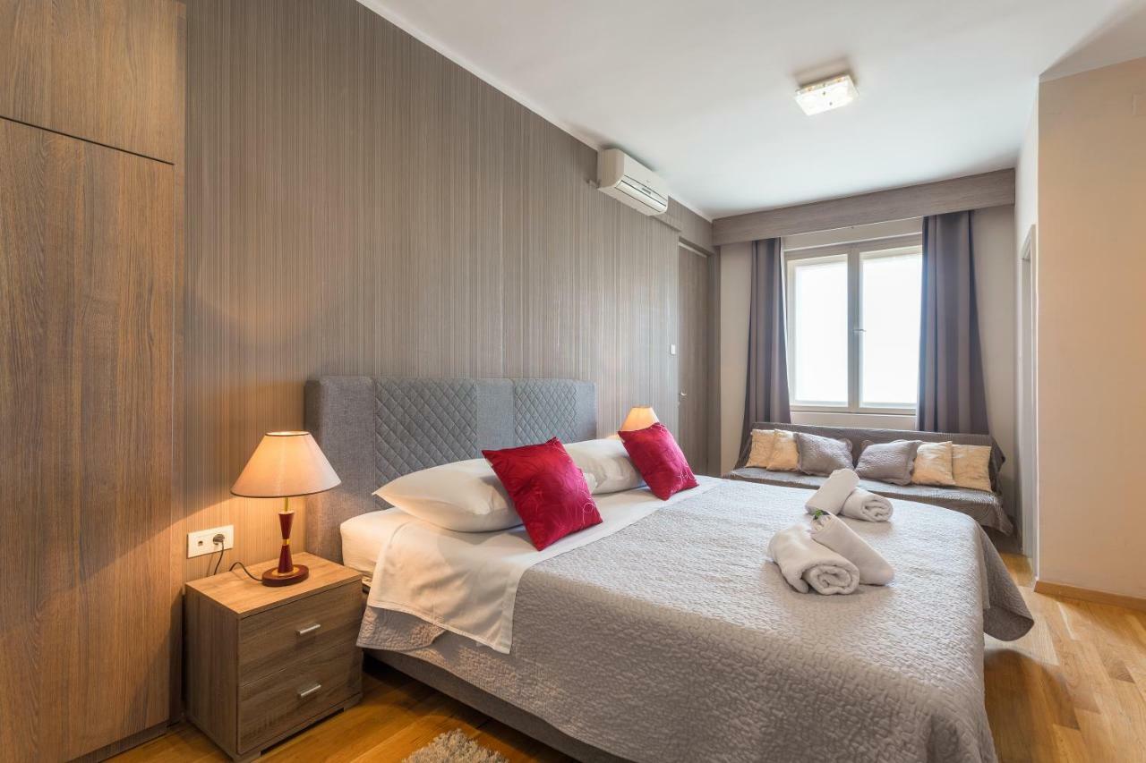 Golden Split Rooms Buitenkant foto